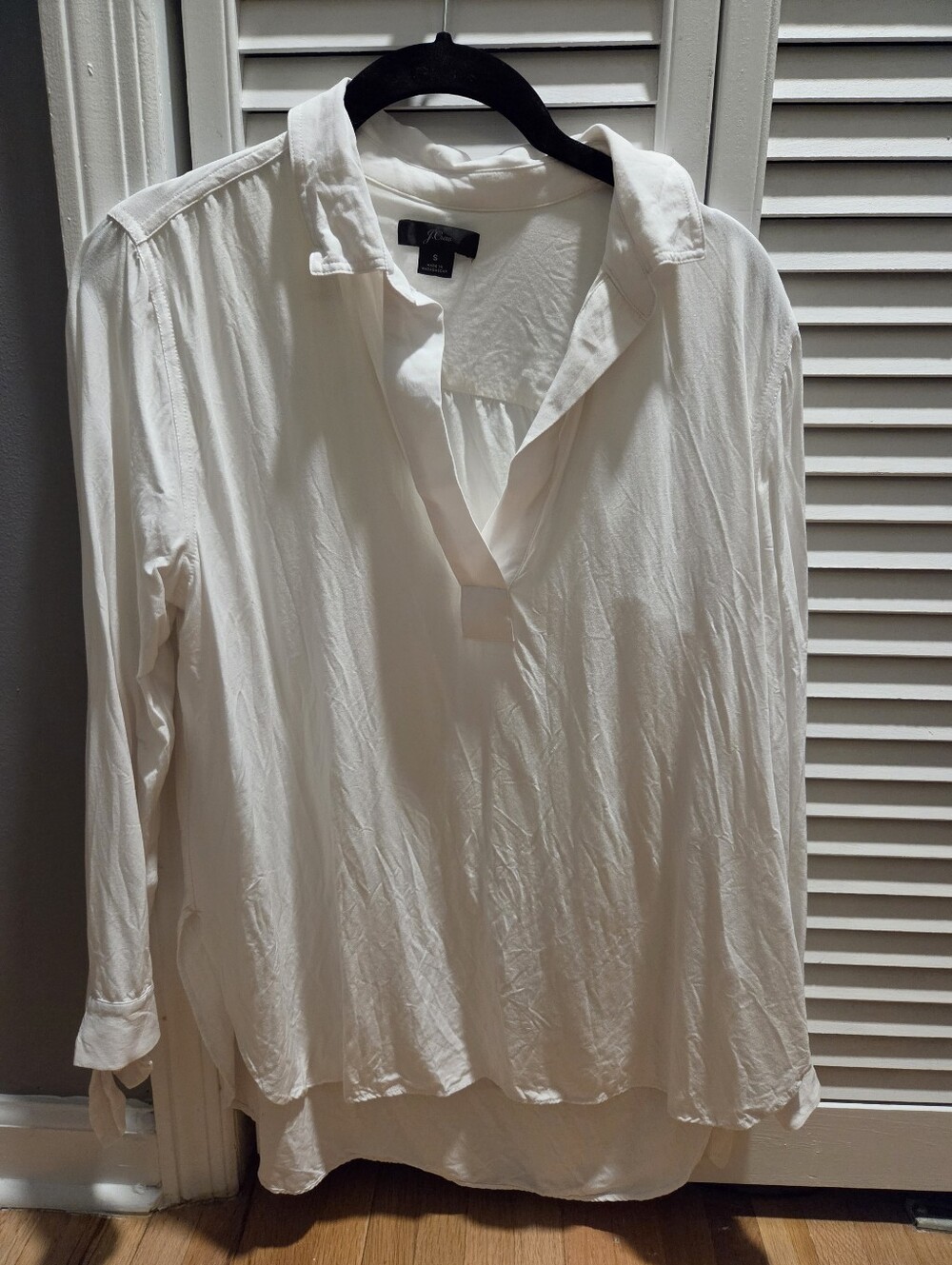 J. Crew White V-Neck Long Sleeve Shirt / Size Small